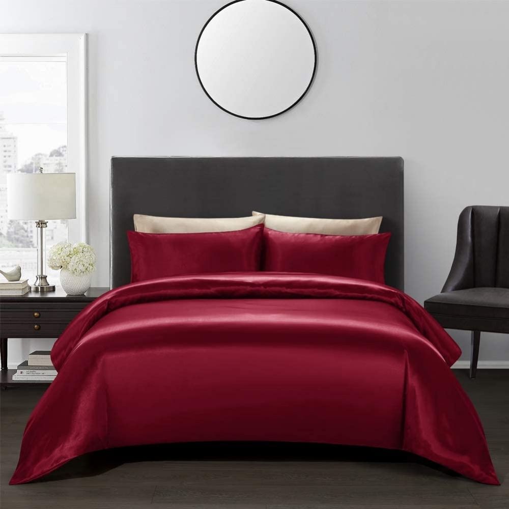 Satin Bedding Set: image 4