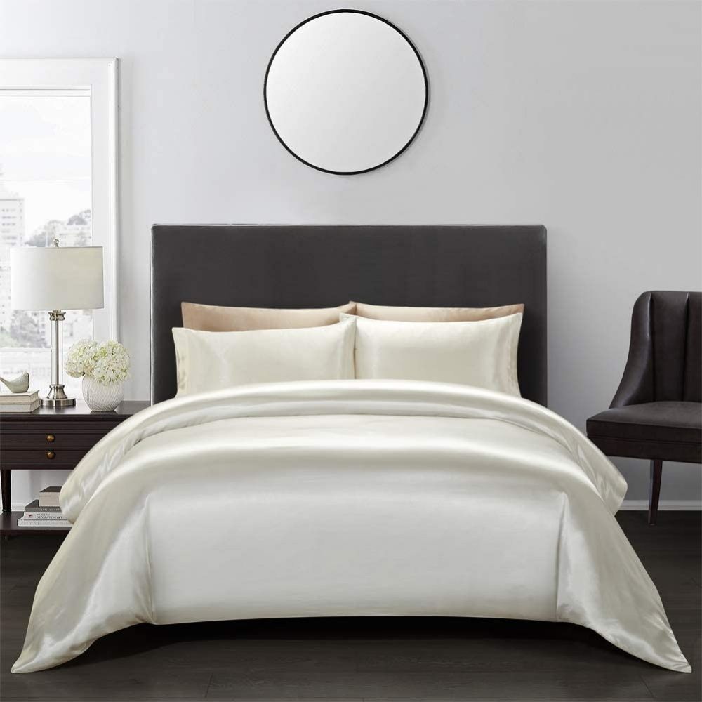 Satin Bedding Set: image 2